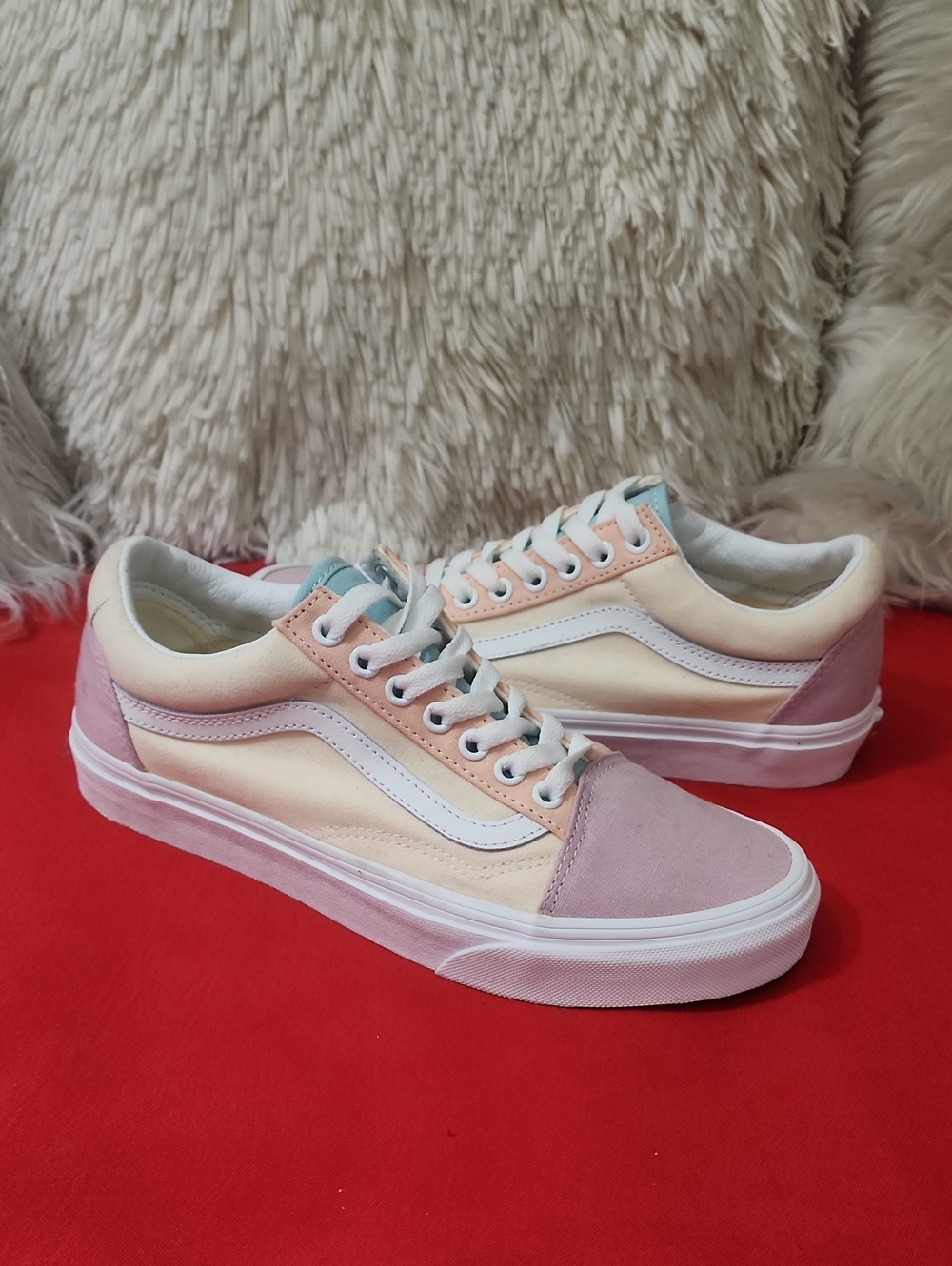 Vans Low-Top Sneakers in Pastel Pink, Cream and White